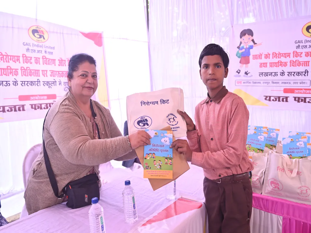 Sanitation Demonstrations in Lucknow Schools